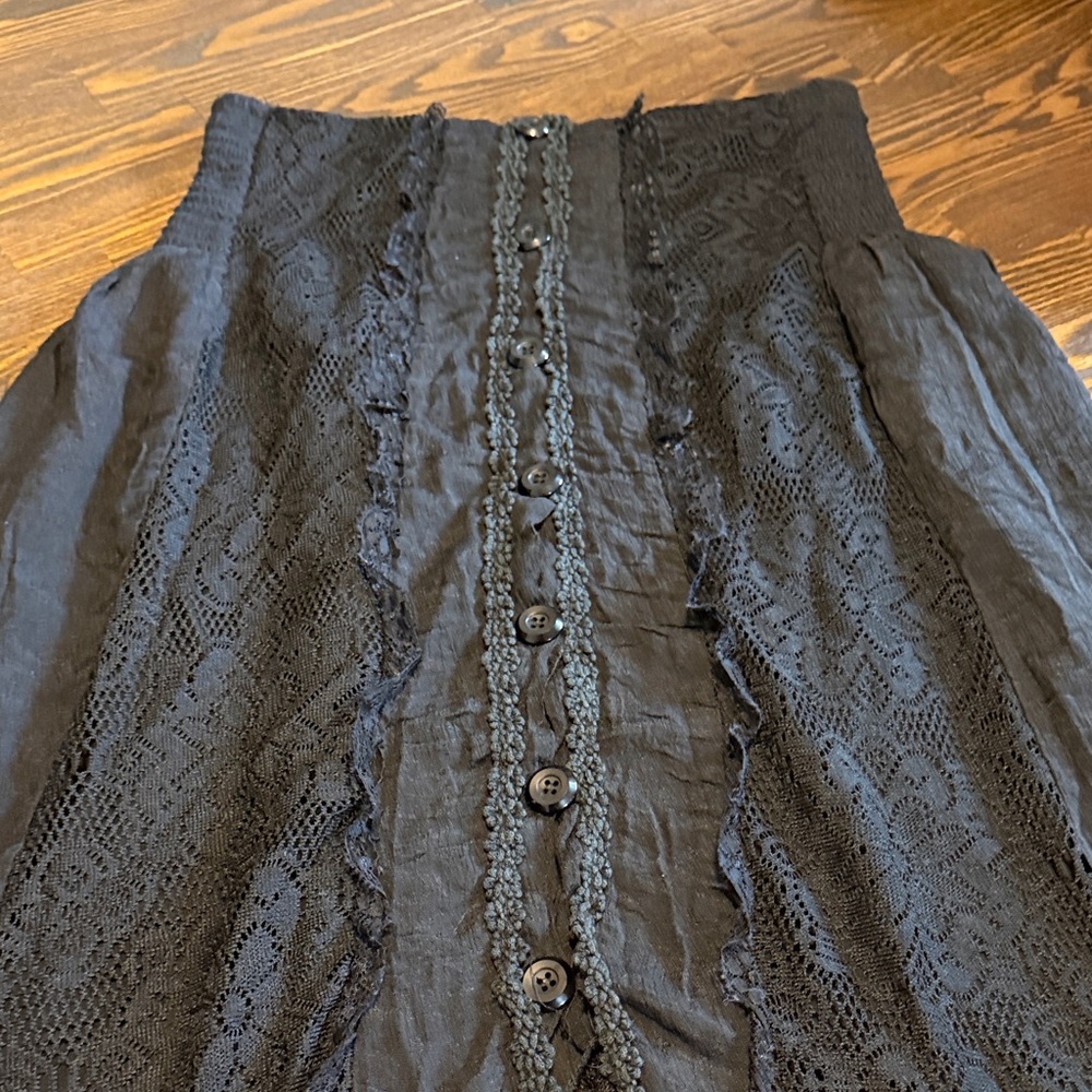 Pretty Angel Black High-Low Lace-Trim Skirt - Picture 2 of 4